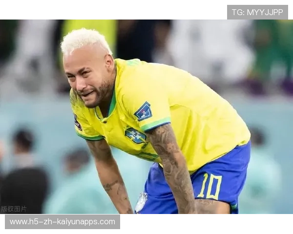 内马尔脚尖轻抹形成挑传,巴西攻势一击即中:技艺与激情的完美结合